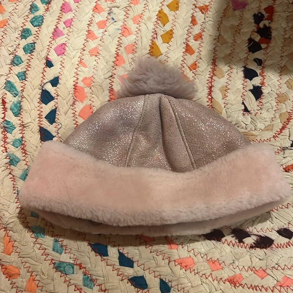 UGG Kids Girls SHEEPSKIN Pom Hat Metallic Pink 2-4 yrs - Picture 3 of 6